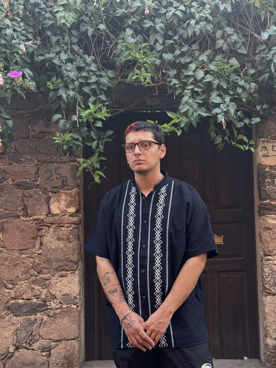 Latesitoo tweet media