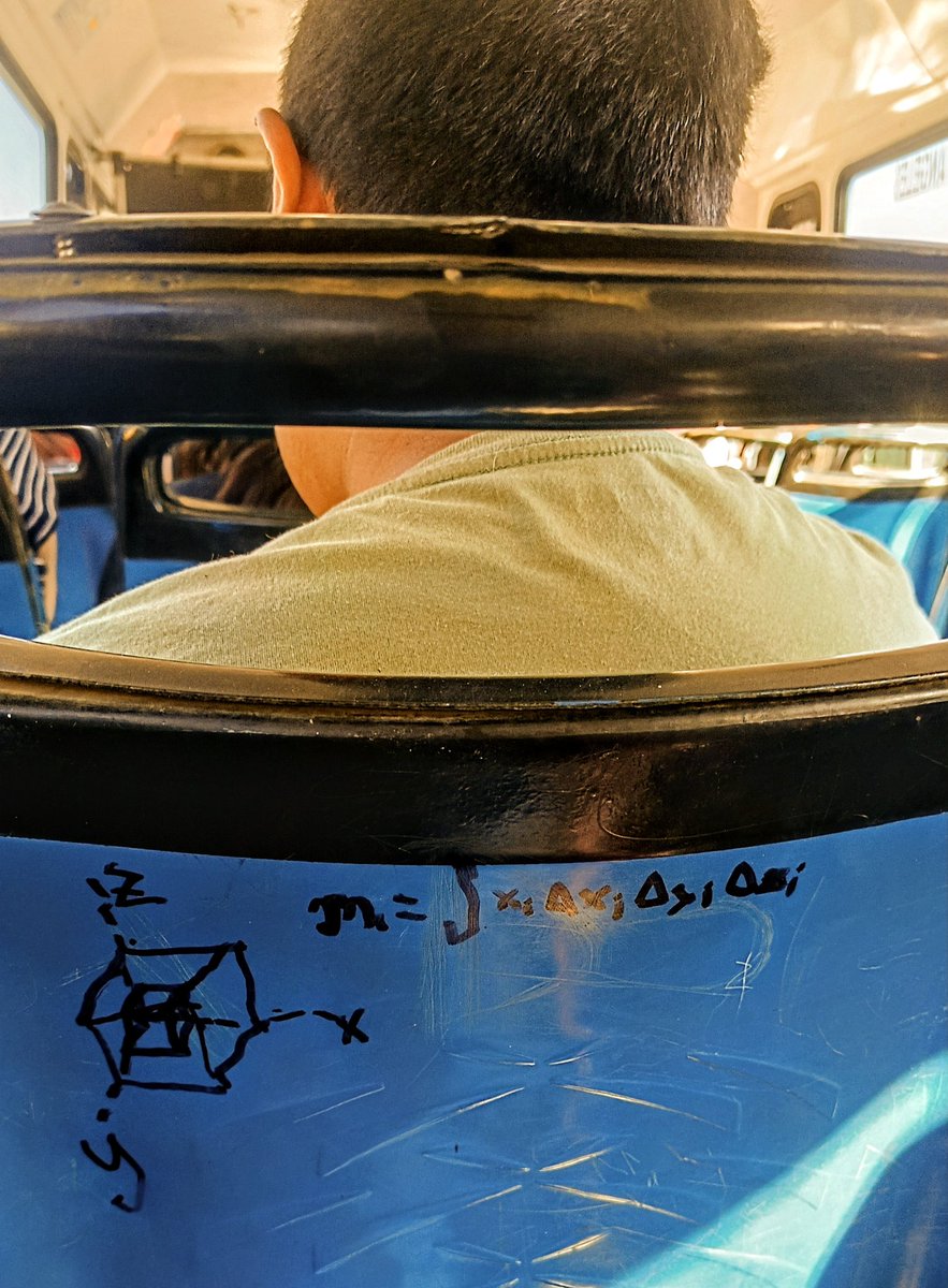 aaronzoegb's tweet photo. 𝗜𝗡𝗧𝗘𝗚𝗥𝗔𝗟𝗘𝗦 𝗖𝗔𝗠𝗜𝗢𝗡𝗘𝗥𝗔𝗦
Aut. @aaronzoegb
#fotografia #photography #streetphotography #integrales #phisics #matematicas #camion #transportepublico https://t.co/xtUsmqSqdt