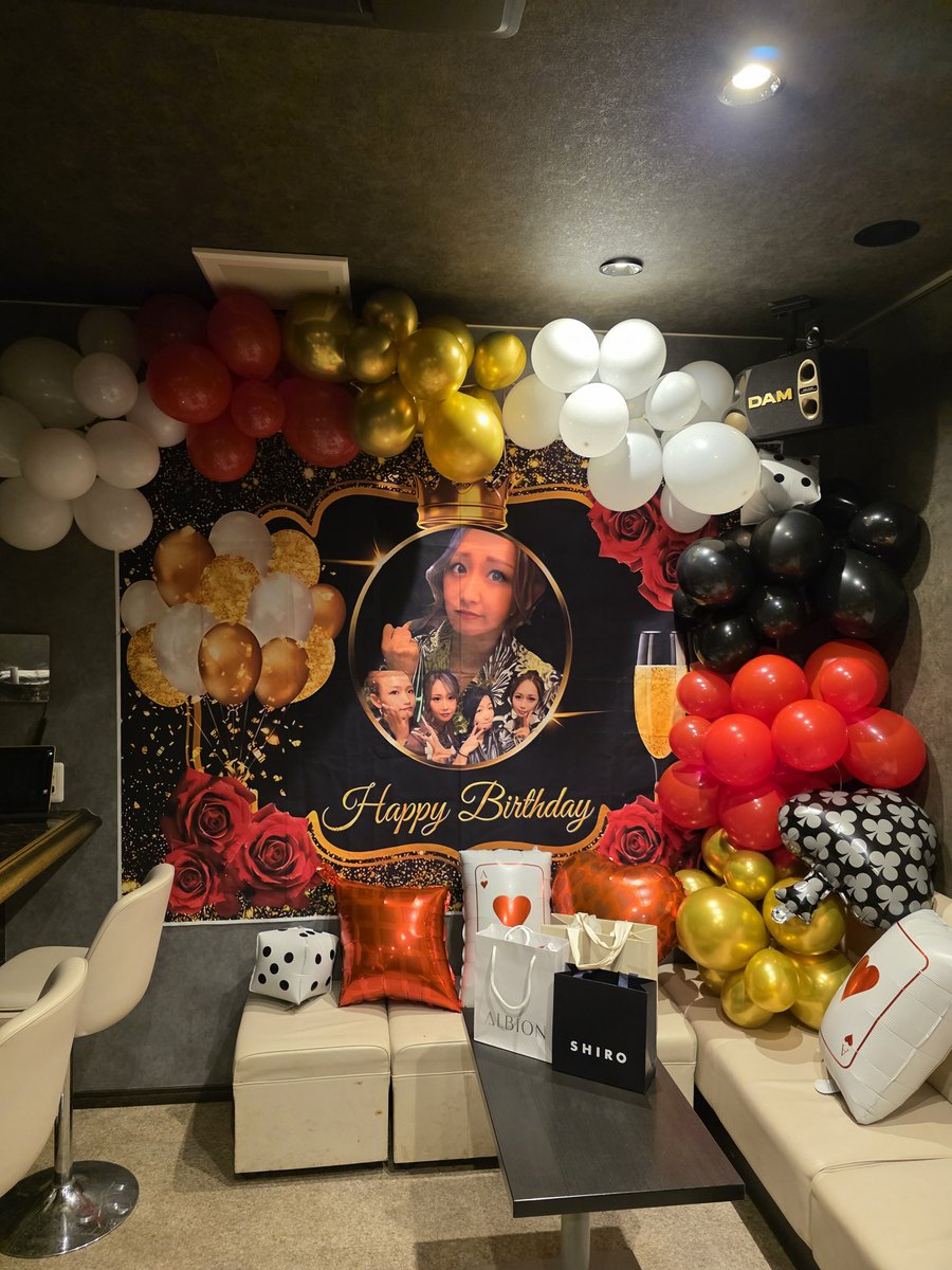 n_elfi_r's tweet image. なーたん誕生日だった🫰🎉
飾りかわいくできた🥺🫶🏻️