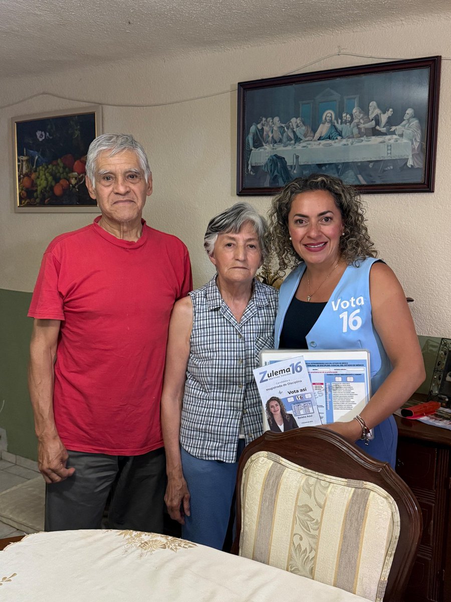 zulemamtzs's tweet photo. Hoy fue un gran día, tuve la oportunidad de saludar a todas las personas con las que crecí y explicarles la manera en qué se tiene que votar este 1 de junio.

¡Me llena de emoción y orgullo llevarme tantas muestras de cariño! 

#Vota16
#BoletaAzul💙 https://t.co/AZTTASHieH