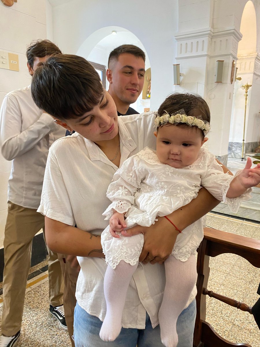 Oficialmente soy tia/madrina, te voy a cuidar siempre tia te amo un mundo💗