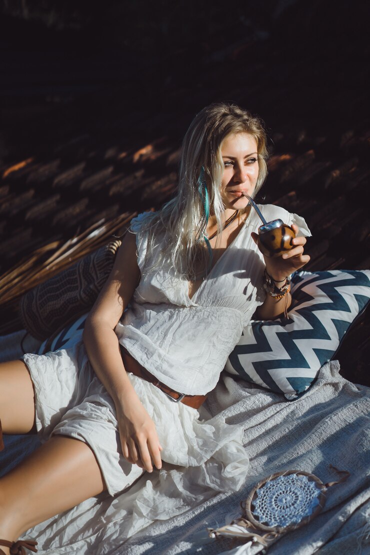 Linrav1971's tweet image. Baidan hit me up to come to a party.#nsfwtwt #nsfw_twt #nsfwacc #nsfw #bi #goth #egirl #aesthetic #horny #AdultWork #findom #femdom