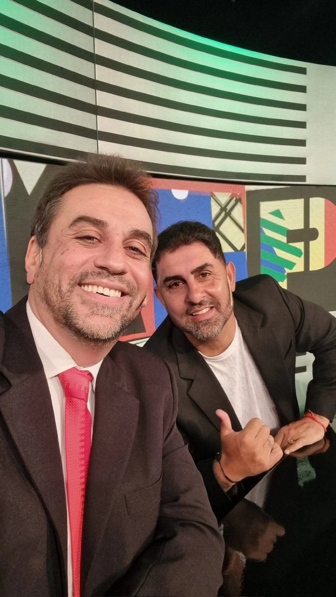 Ya estamos listos con el Rolfi Montenegro para vivir por la pantalla de <a href="/eltreceoficial/">eltrece</a> un "Pasión por el Fútbol" versión Superclasico muy especial 🤍❤️🤍
En unos minutos comenzamos. No se lo pierdan😉 !!