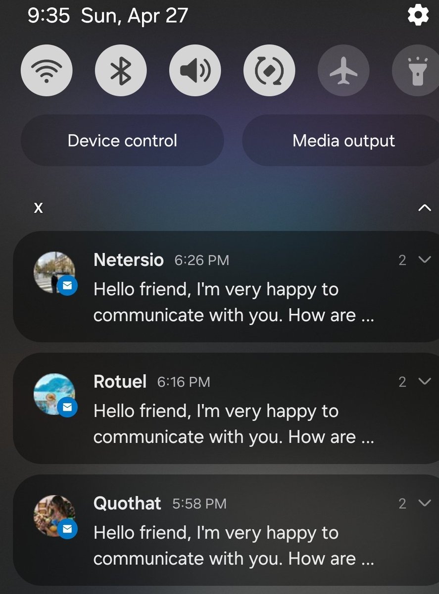 Look at my first three missed messages.. notice any sort of pattern? Um Elon, this is ridiculous!