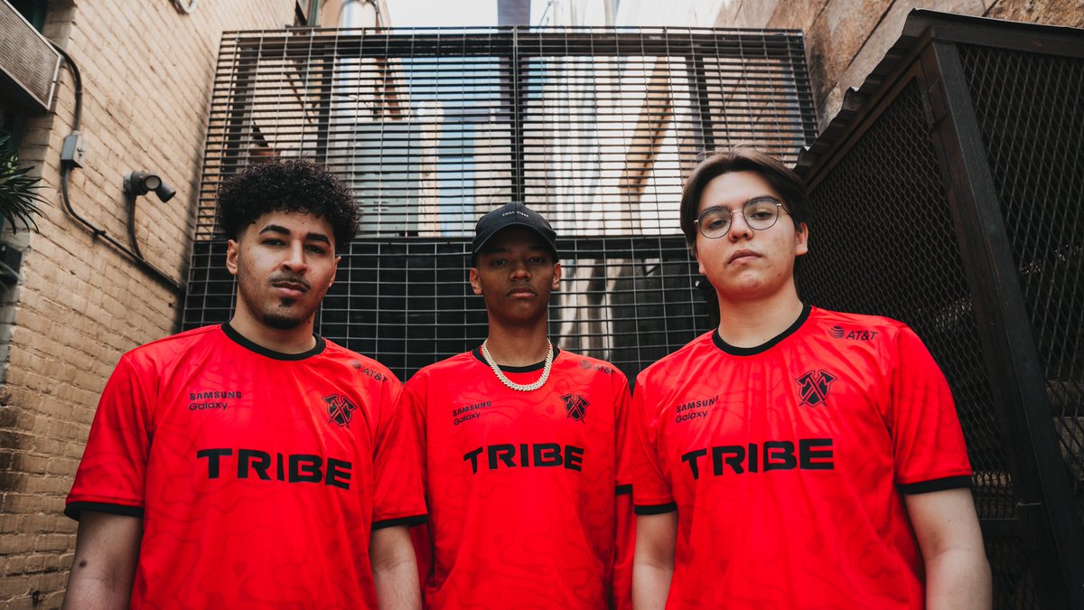 Forget the 100 men, this team could take on a gorilla themselves