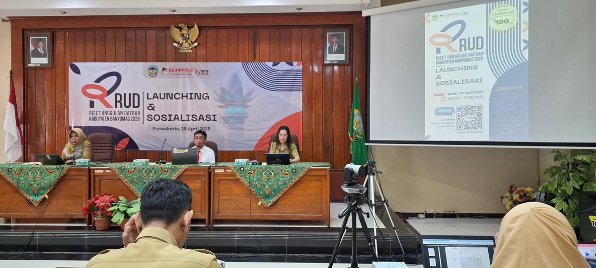 Sedang berlangsung Lounching dan sosialisasi Riset Unggulan Daerah Kab. BANYUMAS 2025 di Aula Bappedalitbang Banyumas, Senin (28/4)