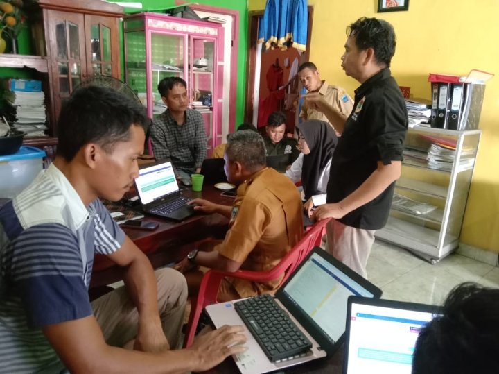 #TPPBersamaMenteriDesa

Pendataan Indeks Desa  2025 untuk satu data sumber perencanaan Pembangunan Desa. Bangun Desa, Bangun Indonesia. Desa Terdepan untuk Indonesia.

<a href="/prabowo/">Prabowo Subianto</a>
<a href="/YandriSusanto27/">Yandri Susanto</a>
<a href="/ArizaPatria/">Ariza Patria</a>
<a href="/taufikmadjid71/">IG : taufik.madjid</a>
<a href="/kemendespdt/">#BangunDesaBangunIndonesia</a>
<a href="/bpsdmkemendesa/">Bpsdm Kemendesa</a>
<a href="/EndreksonRomsa/">Endrekson</a>