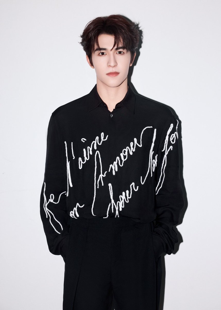 Theupclose's tweet photo. แพทริค ณัฐวรรธ์ เผยมุมมองรักจับใจผ่าน “NEED YA”
บทเพลงที่เคยหล่นหาย แต่กลายเป็นปฐมบทอัลบั้มแรกที่ทุกคนรอคอย
📌https://t.co/p2UWZRnULI
#เบื้องหลังเพลงใหม่ของแพทริค #NEEDYA
#แพทริค #แพทริคณัฐวรรธ์
#Patrick尹浩宇 #PatrickFinkler https://t.co/EgScPvk29N