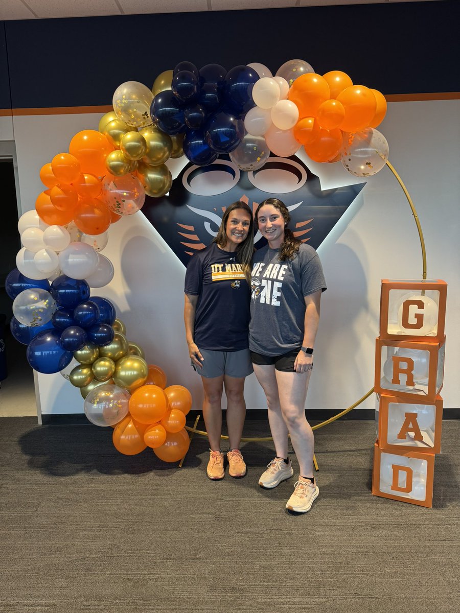 ChelseaEFarmer's tweet image. A few snapshots from celebrating grandma Alli this senior weekend 🥹👵🏼