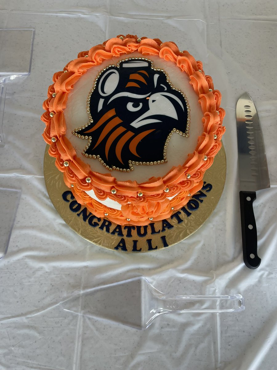 ChelseaEFarmer's tweet image. A few snapshots from celebrating grandma Alli this senior weekend 🥹👵🏼