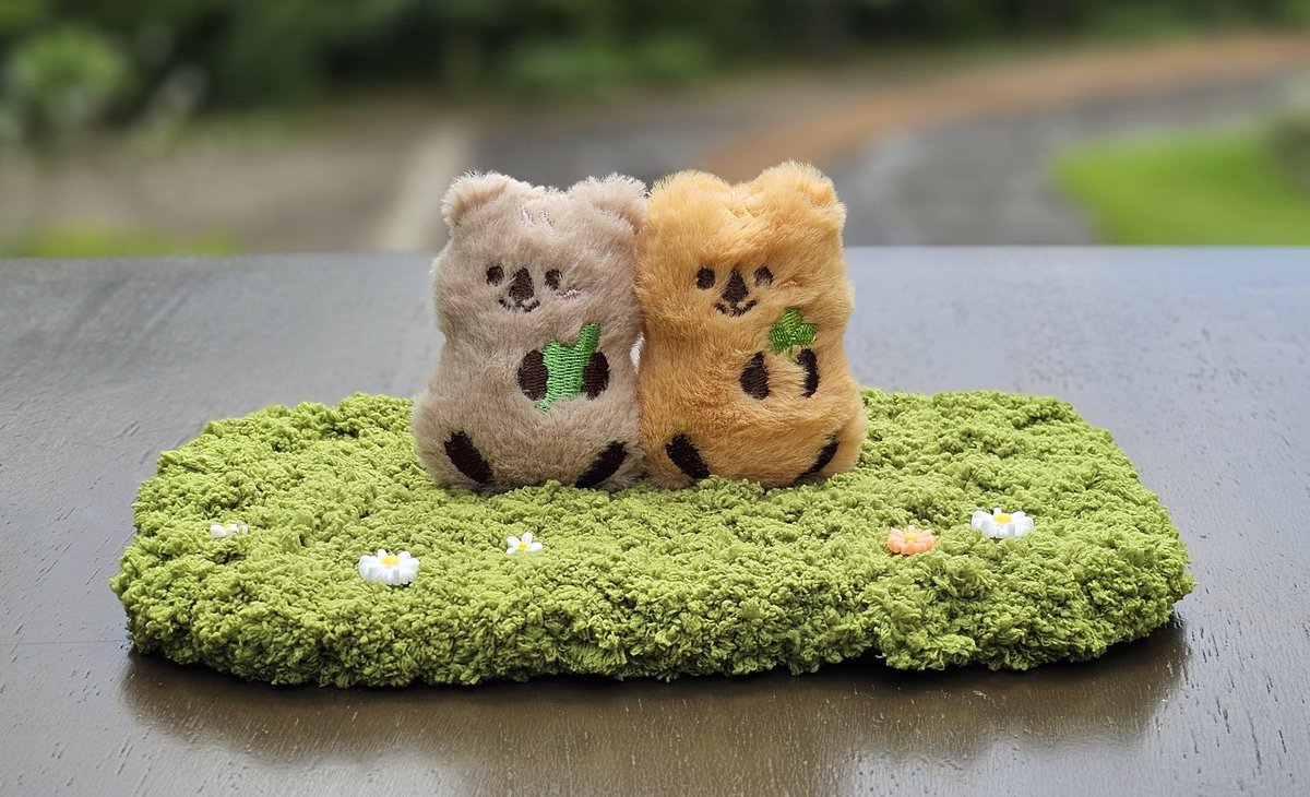 🌱 피크닉 잔디매트 통판 &amp; RT이벤트 🌱

판매 시작 : 4월 29일 19:00시
폼 주소 : fondee.io/room/room_view…

🎉이 글을 RT+팔로우 해주신 한 분을 추첨하여 M그린 잔디매트를 보내드립니다
🎁추첨일 : 5월 2일

#잔디매트 #잔디러그 #솜인형 #피규어 #솜인덕장터 #트인덕장터