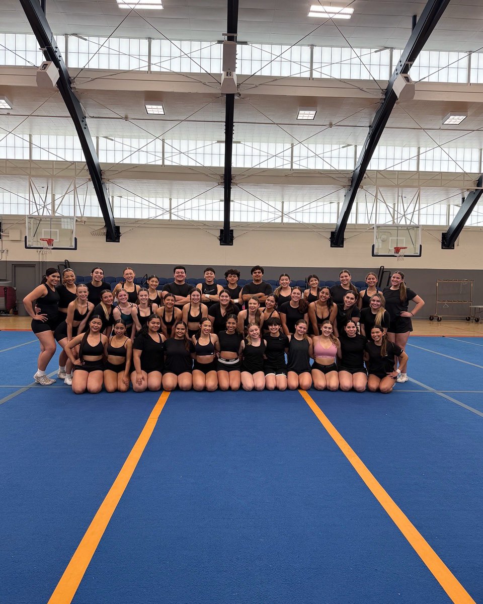 ✨Introducing your 2025-2026 Coed AND All-Girl cheerleading teams ✨

Congratulations to our new and returning GIANTS!! Let’s do this! 🤩