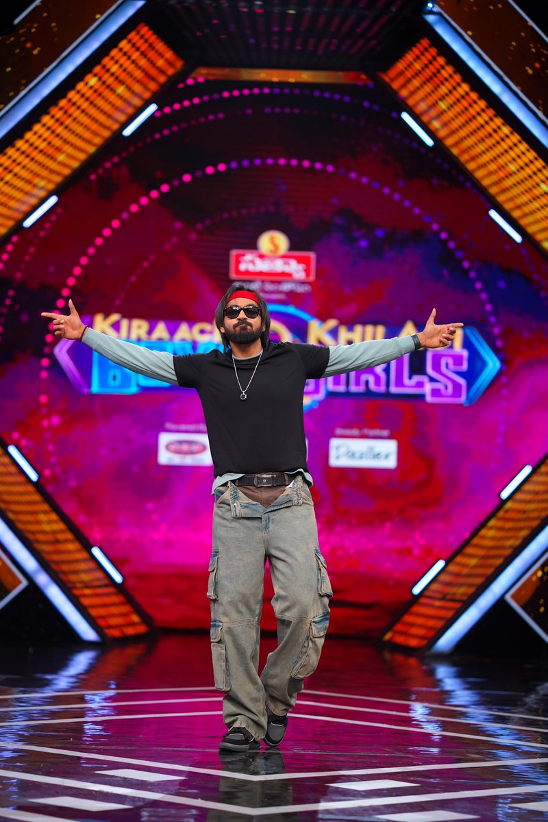 Slipped into Gudumba Shankar mode today—glasses on, attitude loaded! Felt like I time-traveled straight into a PK blockbuster. Once a fanboy, always a fanboy!
#pawankalyan #fanboy