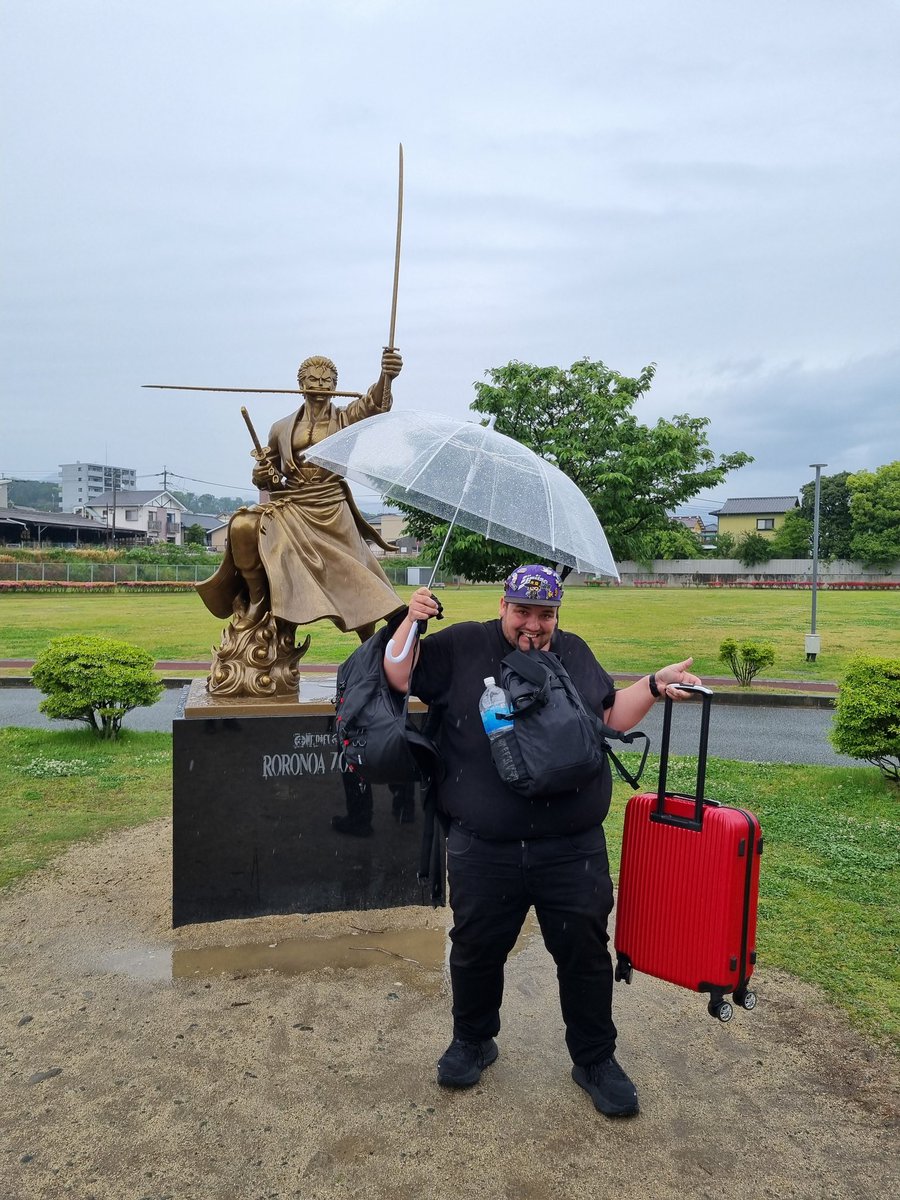 hypertdog's tweet image. I channel my 3 bag style. #onepiece #zoro #kumamoto