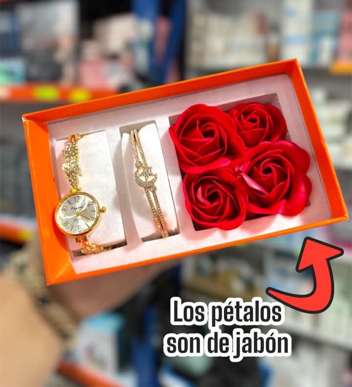 Kittttt para mamá ❤️❤️❤️
Reloj acero inoxidable 
Pulsera acero inoxidable 
Los pétalos de 🌹 son jabones 
❣️❤️🌹❤️🌹❤️
#Maggi_Store #DiadelasMadres #10deMayo #Elsalvador