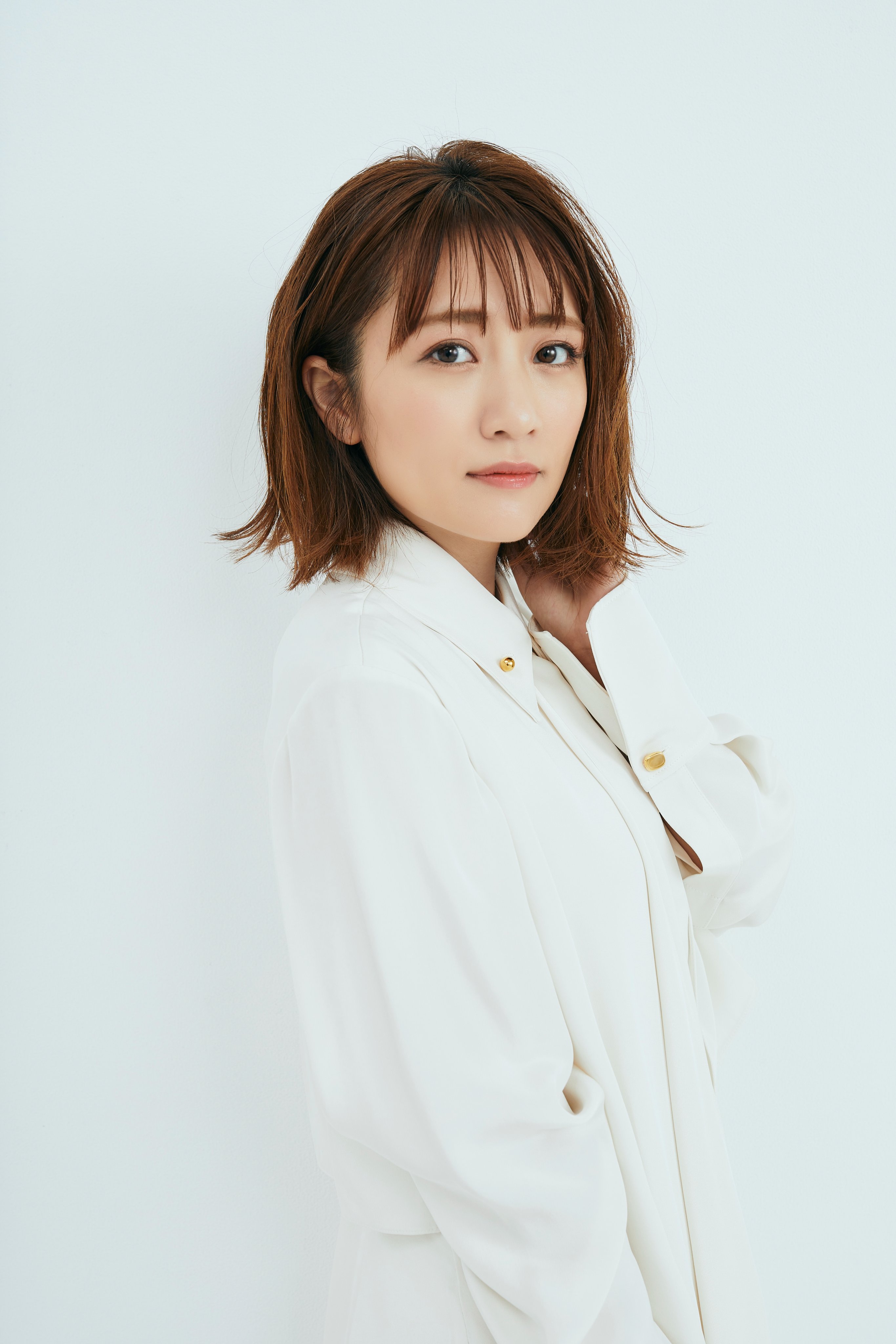 ポスター(女性) ポスターコレクション 高橋みなみ(赤ドレス/全身
