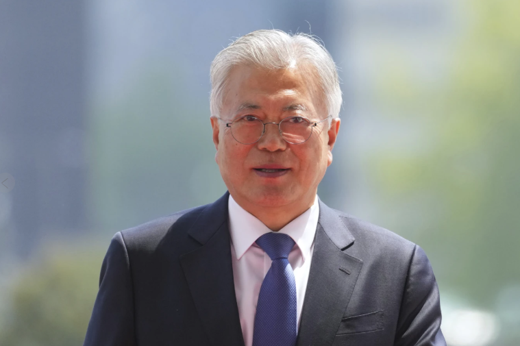 NewDelhiTimes's tweet photo. Former South Korean President Moon calls his bribery indictment ‘unjust’
#SouthKorea #PresidentMoon
https://t.co/P5IxZ6wz6Y https://t.co/Q2jqzDsU9x