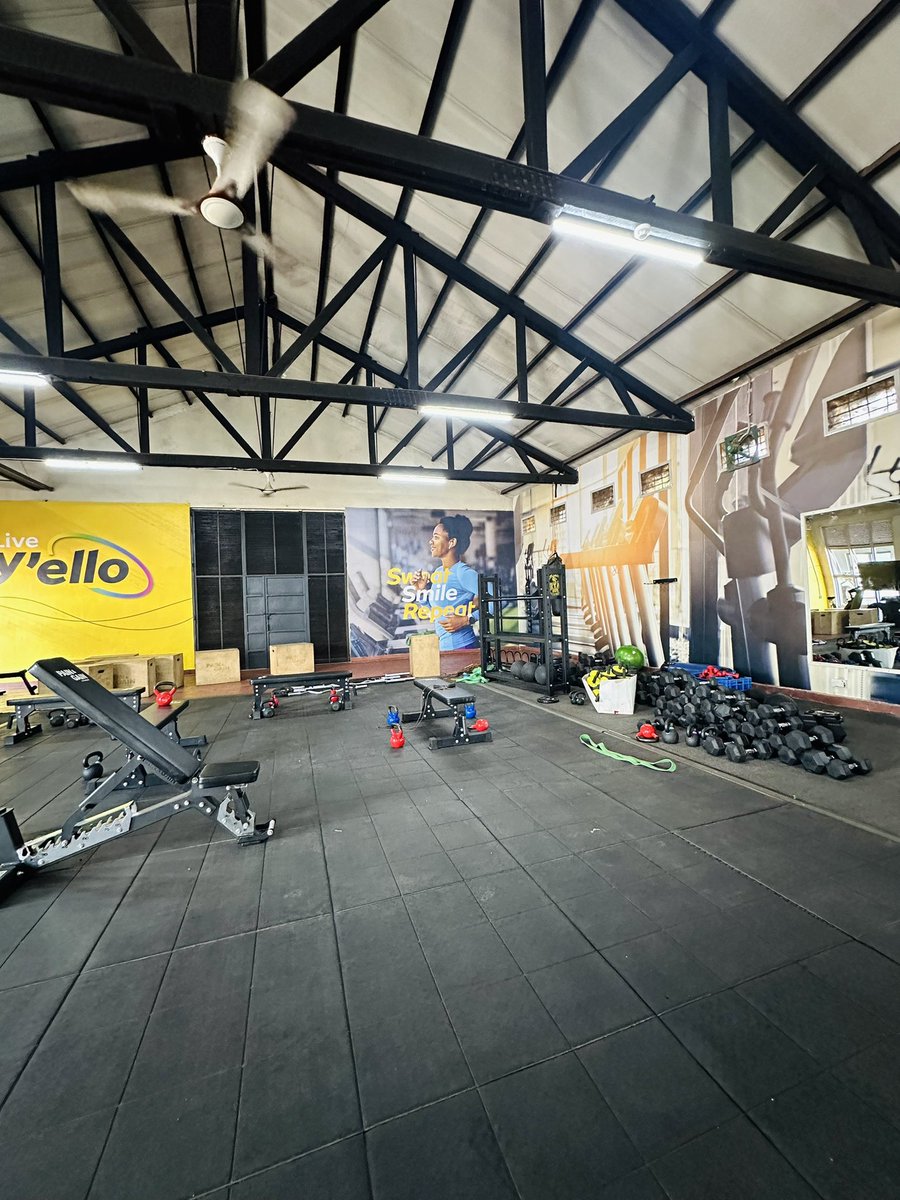 Supreme_marka's tweet image. Gone are the days of dull, uninspiring gym walls. @mtnug gym just got a glow-up, and trust us-it’s giving Supreme! We waved our wand, sprinkled some branding magic, and voilà: a gym so fresh, even your muscles will feel stylish.

Let’s be honest, who wouldn’t want to break a…