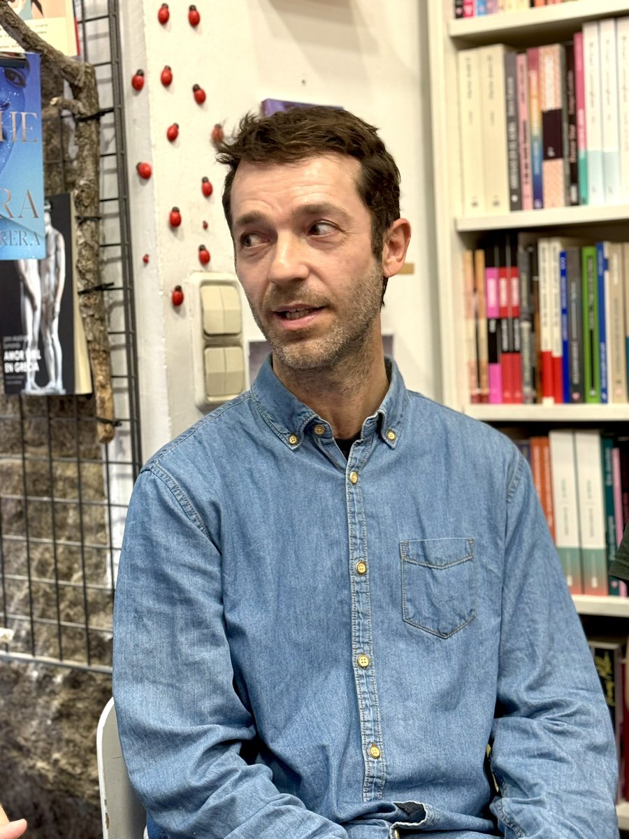 Editorial Dos Bigotes tweet media