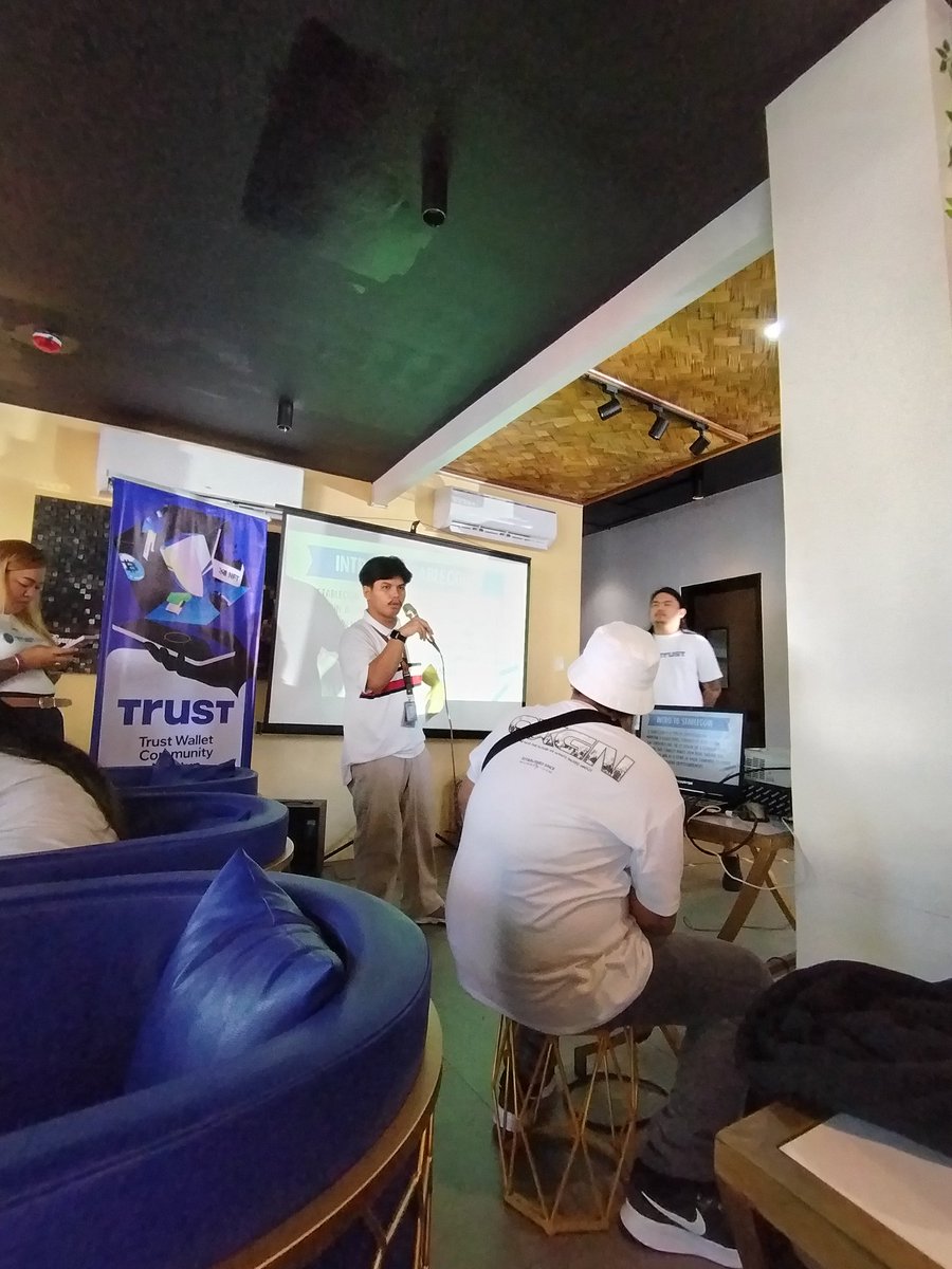 seikatsueee's tweet photo. LFG! @TrustWallet_Fil IS AT LAGUNA!! 

#TrustWalletFil https://t.co/svO01kLn8u