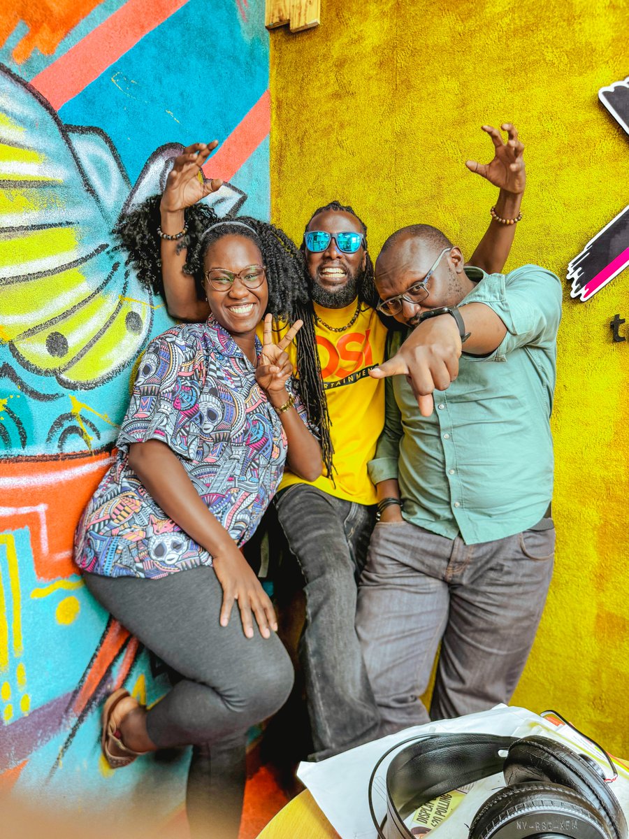 XfmUG's tweet photo. What do you see in this photograph in relation to todays discussion, who looks like they has the deadliest traumatic experiences growing up 😂😂😂😂😂
@bartlettdaron @cissethedeejay @bridget_faces 

#TodaysHitMusic #Xfm #Xam https://t.co/X79WJmQyAb