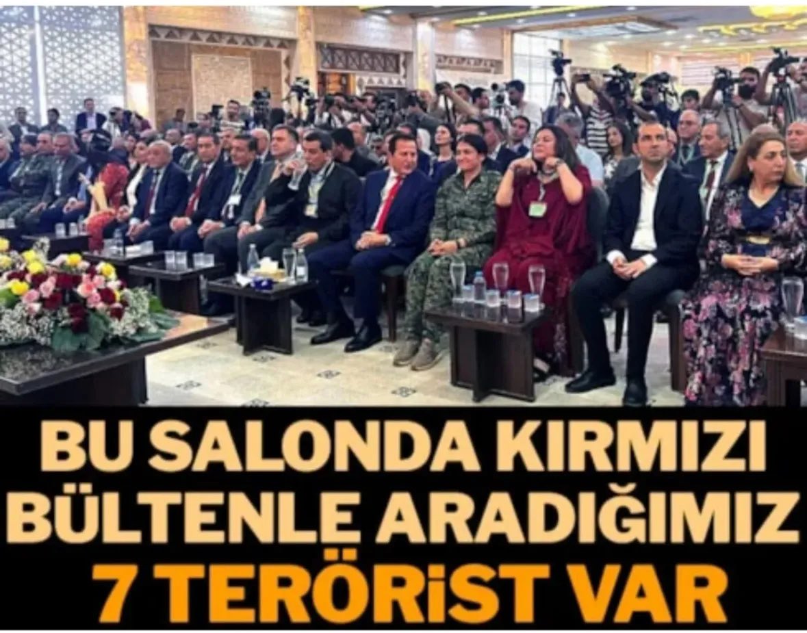 Mardin sınırında PKK konferans düzenledi. 

Kırmızı bülten ile aradığımız 7 terörist de oradaydı. 

CHP iktidar olursa N olacaktı ?