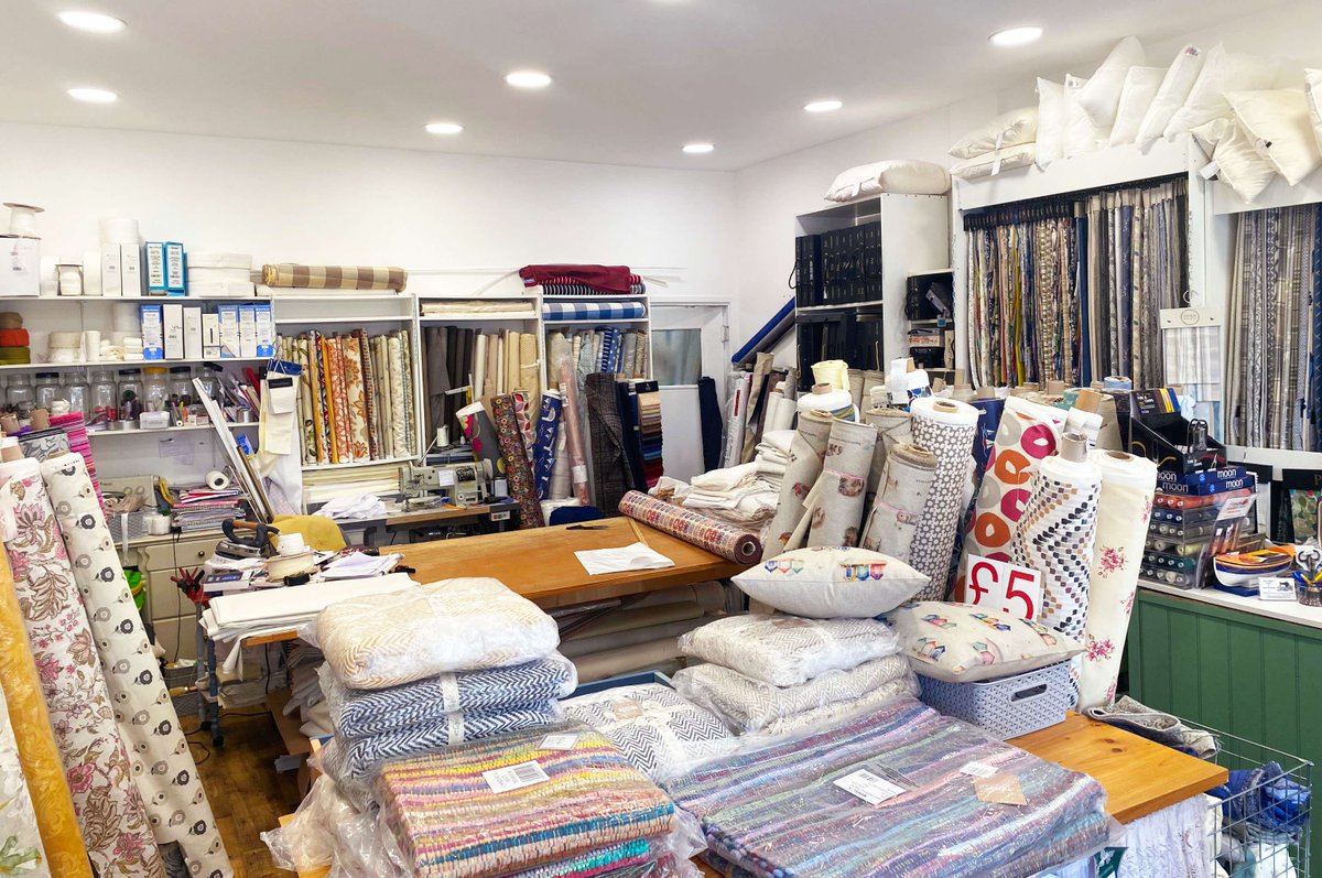 Town centre shop unit circa 558 sq ft with stock room circa 120 sq ft plus staff cloakroom and one valuable car parking space. 

EPC D | CTax N/A | Leasehold

📍Barnstaple 

💷 STEP RENT INCENTIVE 

📞 01271 347888 

🌐 ow.ly/PjnO50TRqCE

#WebbersEstateAgents