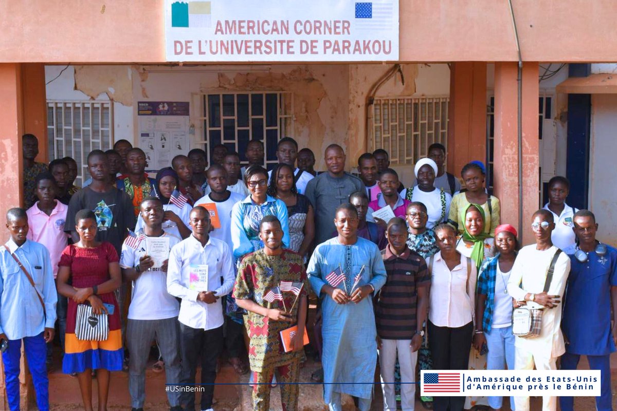 USEmbassyBenin's tweet photo. Parakou, quelle vibe incroyable ! On a répondu à une attente de longue date et vous étiez au rendez-vous. 🙌 Vos questions ? Nombreuses, pertinentes, passionnées ! 💬 Vos échanges ? Intenses et inspirants. 🌍 Votre anglais ? Top niveau ! #USinBenin #EducationUSA #AmericanSpaces https://t.co/TJdOizRzRo
