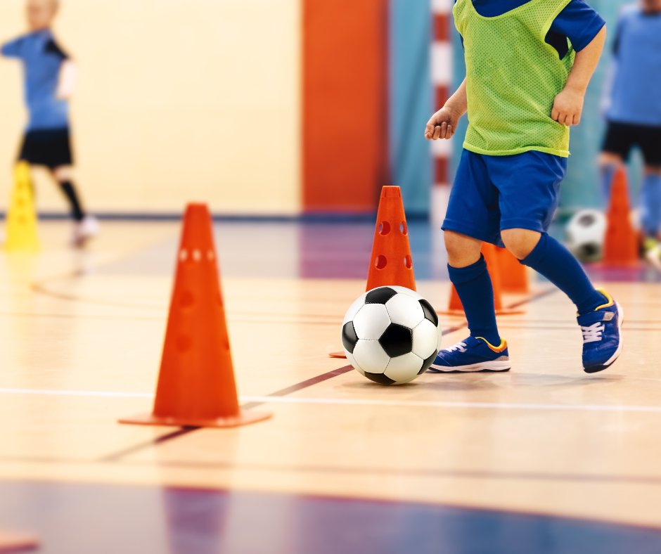 ⚽📚 ¿Te apasiona el fútbol? ¡Estudia con nosotros! Formación, Deporte y Empleo te ofrece los mejores cursos de entrenador de fútbol. Prepárate para la titulación oficial de grado medio y superior. Más info en: f.mtr.cool/mwbidkokps #EntrenadorDeFútbol #TitulaciónOficial