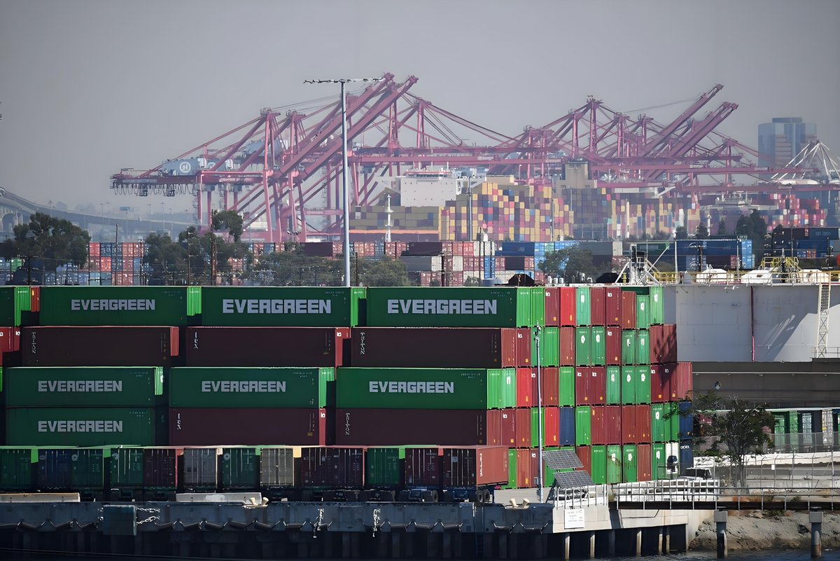 arthurconard5's tweet photo. The U.S. trade deficit is expected to continue to widen in 2025, despite higher prices for U.S. imports and trade retaliation measures that will reduce U.S. exports. Powell said he will closely monitor economic data and take action to support growth if necessary.#US #trade https://t.co/iTeXvFfaRk