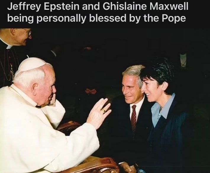 MatrixMysteries's tweet photo. 4. The Black Pope: Satanic Puppet https://t.co/L9wWdPHn8r