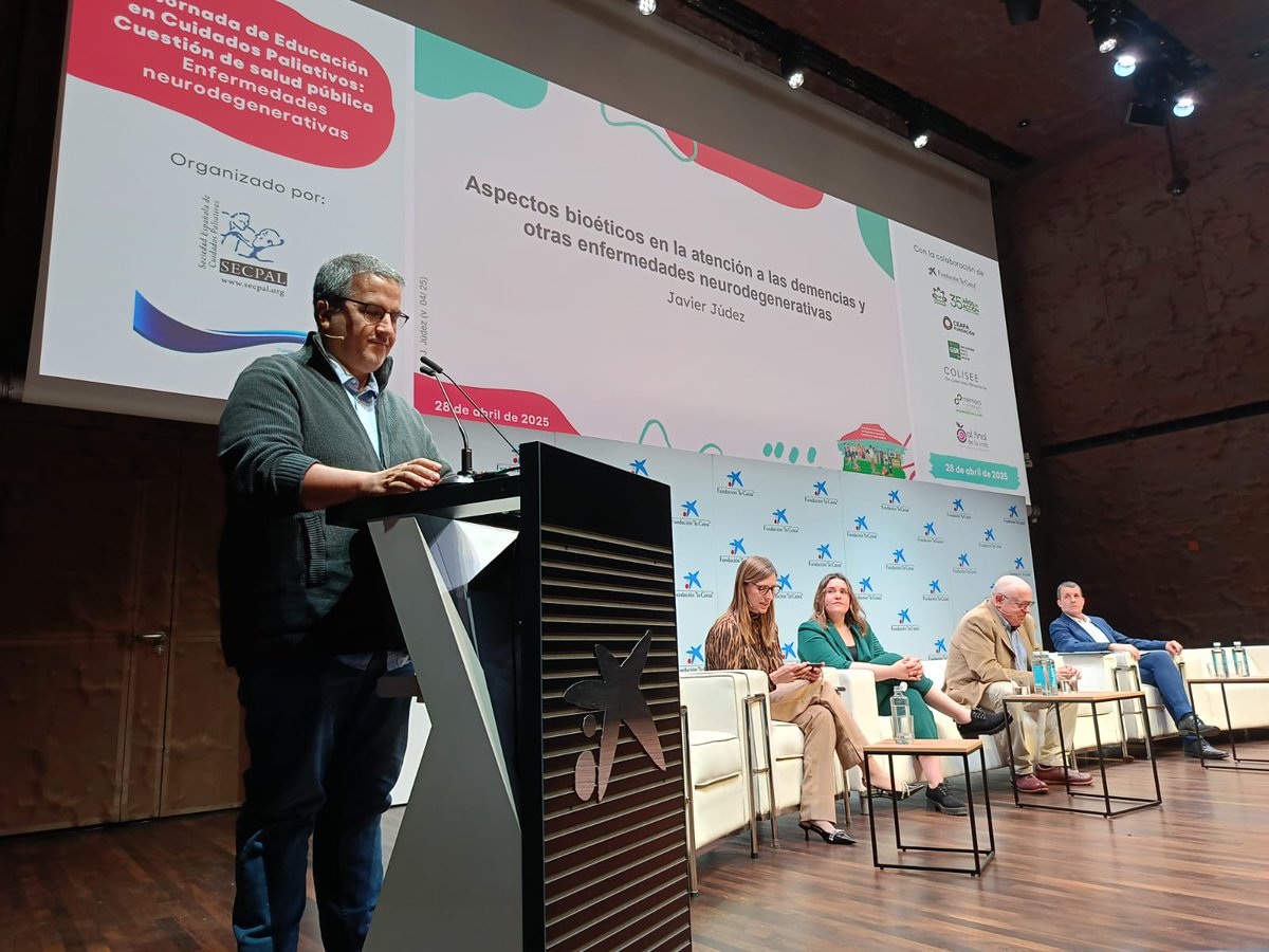 secpal_'s tweet photo. "La enfermedad grave puede vivirse de otro modo, apostando por la comunicación abierta, y ver otro sentido a lo q nos ha tocado vivir, no quedar a merced de nuestro cuerpo enfermo. Pero esto no es posible si le damos a la enfermedad la capacidad de incomunicarnos", dice @jjudez https://t.co/XjBl997TeB