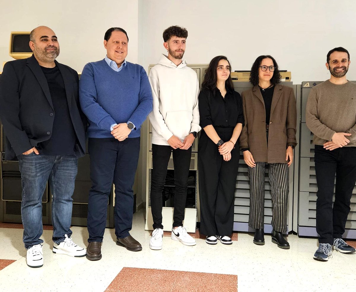 VARPA Group (@varpagroup) on Twitter photo 🥇¡Toca celebrar el triplete! Felicitamos a Carmen Lozano, Pablo Páramo y Carlota Vázquez, premiad@s en la X Premio Mejor TFG Aplicado de la <a href="/FIC_UDC/">Facultade de Informática da UDC</a> <a href="/UDC_gal/">Universidade da Coruña</a> por sus trabajos en <a href="/VarpaGroup/">VARPA Group</a>. Enhorabuena a ell@s y a sus directores <a href="/joaquim_demoura/">Joaquim de Moura</a> , <a href="/jnovobujan/">Jorge Novo Buján</a> y <a href="/M_OrtegaHortas/">Marcos Ortega Hortas</a> 🥇¡Toca celebrar el triplete! Felicitamos a Carmen Lozano, Pablo Páramo y Carlota Vázquez, premiad@s en la X Premio Mejor TFG Aplicado de la <a href="/FIC_UDC/">Facultade de Informática da UDC</a> <a href="/UDC_gal/">Universidade da Coruña</a> por sus trabajos en <a href="/VarpaGroup/">VARPA Group</a>. Enhorabuena a ell@s y a sus directores <a href="/joaquim_demoura/">Joaquim de Moura</a> , <a href="/jnovobujan/">Jorge Novo Buján</a> y <a href="/M_OrtegaHortas/">Marcos Ortega Hortas</a>