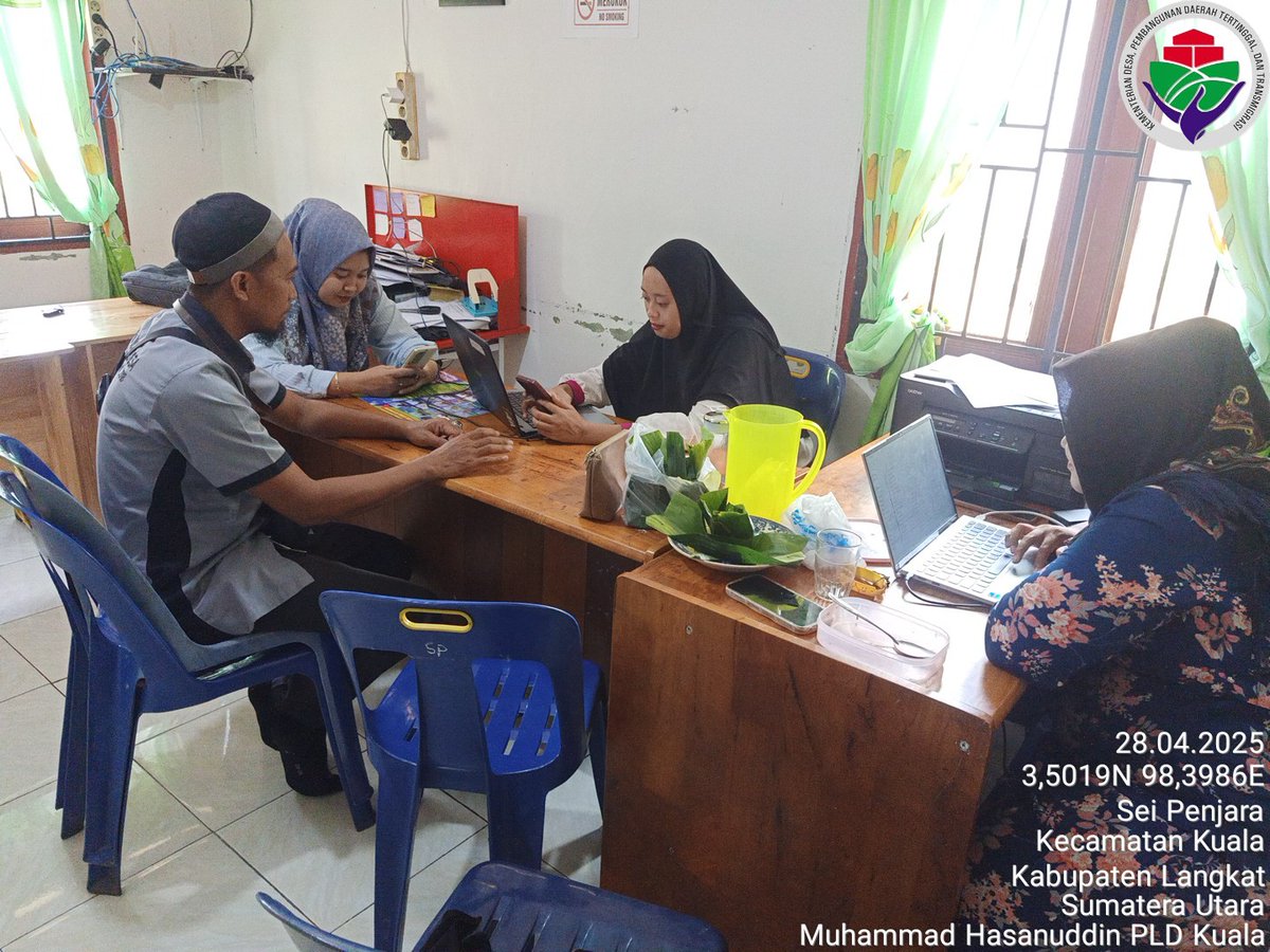 Muhamma00897291's tweet photo. Pemutahiran data ID Desa 2025 https://t.co/3N2hBy7EMk