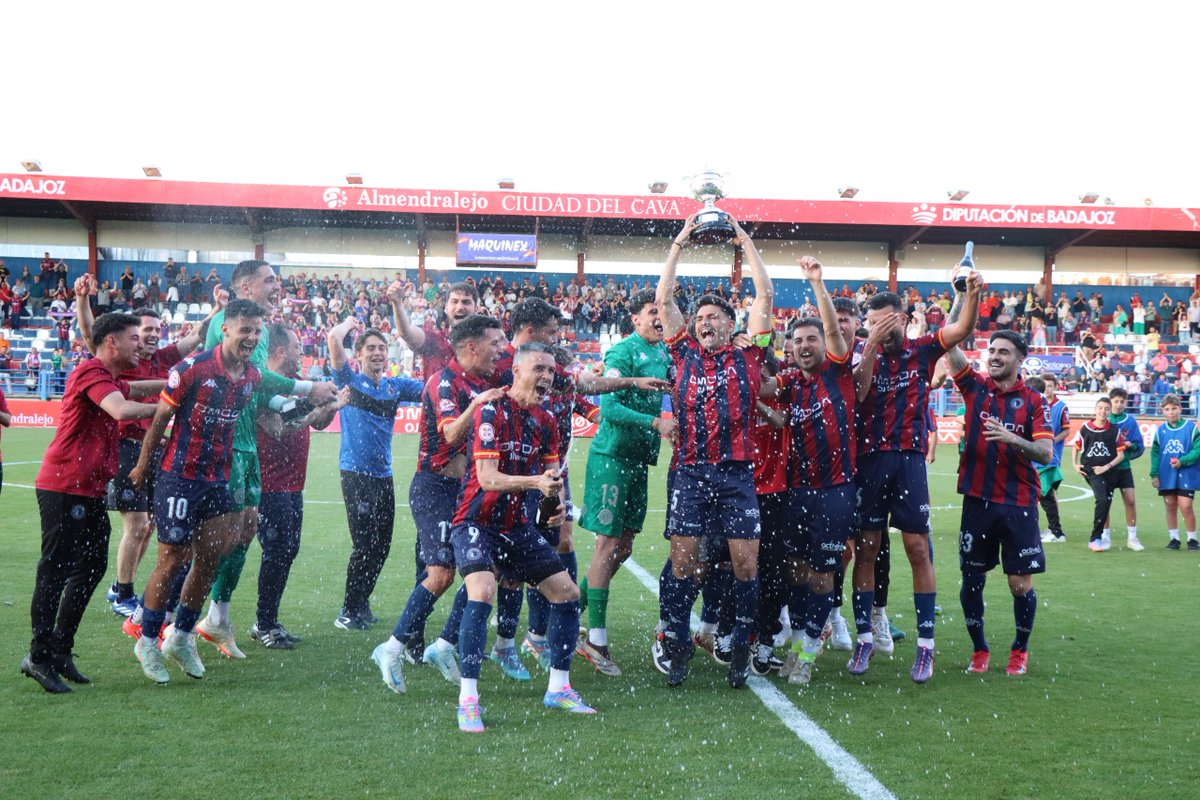 CD EXTREMADURA tweet media