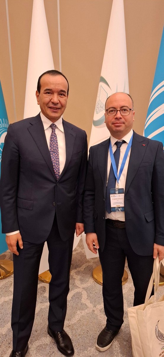 FolklorcuHalil's tweet photo. Özbekistan'ın  Hive  şehrinde Aşıklık Geleneği  kongresi. Kongrede Özbekistan  Kültür  Bakanı  Sayın  Ozodbek  Nazarbekov, Azerbaycan  Kültür  Bakanı  Sayın  Adil  Karımlı ve Türk  Akademisi  Başkanı  Sayın Prof. Dr. Şahin  Mustafayev ile birlikte. https://t.co/fe0vYyshDy