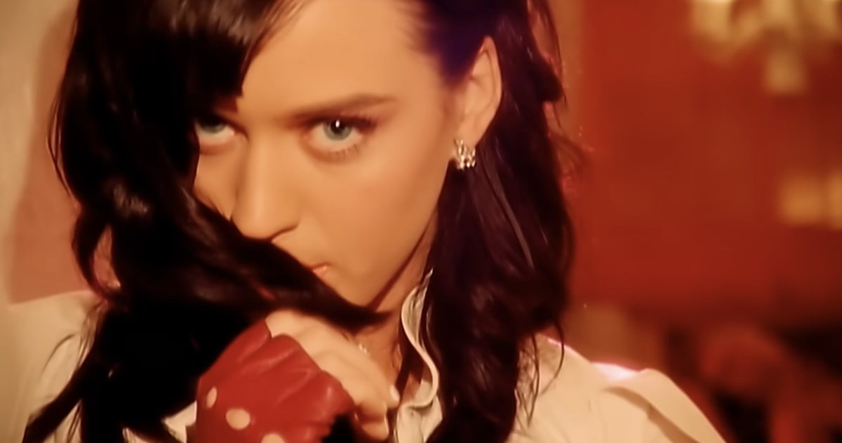 PopCrave's tweet photo. 17 years ago today, Katy Perry released “I Kissed A Girl.” https://t.co/raOVXqdfS7