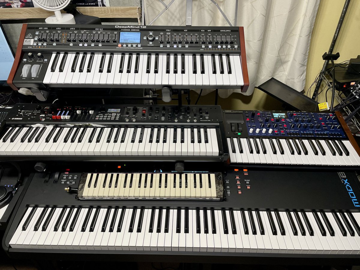 Tatsuya08232's tweet image. なんだかんだで…
色々とやってったら、わりと巨大なセッティングになってしまった😅
 #Musician  #Keyboardist  #KeyboardPlayer  #Composer  #Arranger  #Ta2yaKeyboard