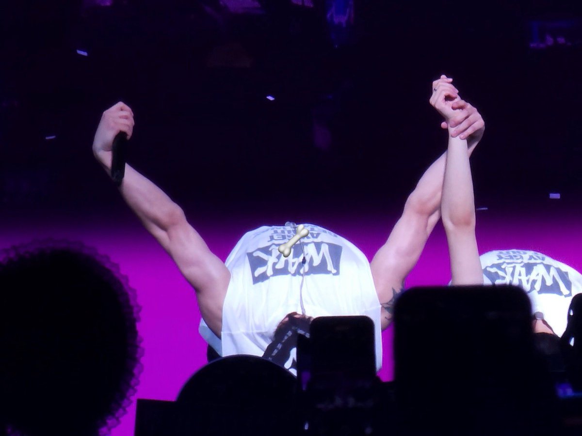 Boneee29's tweet image. 250427
THE MOMENTUM MACAU
👋

#JOHNNY 
#쟈니 
#ジャニー