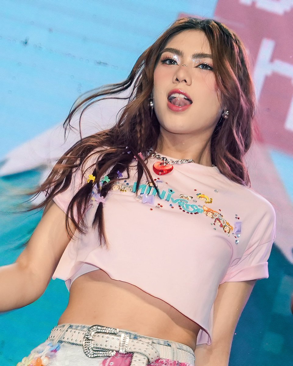 ursmikhaa's tweet image. MIKHA LIM THAT'S ILLEGAL, WHAT ABOUT MY SANITY?!?!?!?!