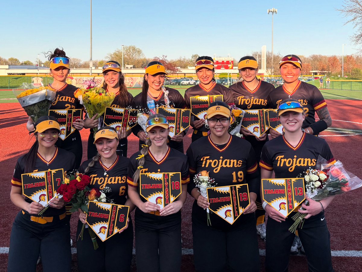 ⭐️TROJAN SOPHOMORE DAY WINS⭐️ 

Trojans Defeat Prairie State: 
Game 1: 19-2
Game 2: 16-6

🔥Amelia Rieger had 10Ks in game 1🔥 

💣Jocelyn Gonzalez had 3 HRS on the day💣
💣Isa Bruno had a solo HR in game 1!💣