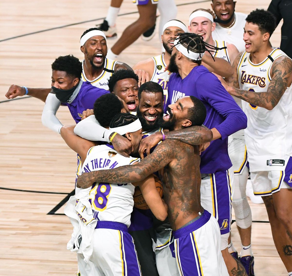 BronGotGame's tweet photo. Will we ever get this feeling again? https://t.co/Ulg1E7m6A8