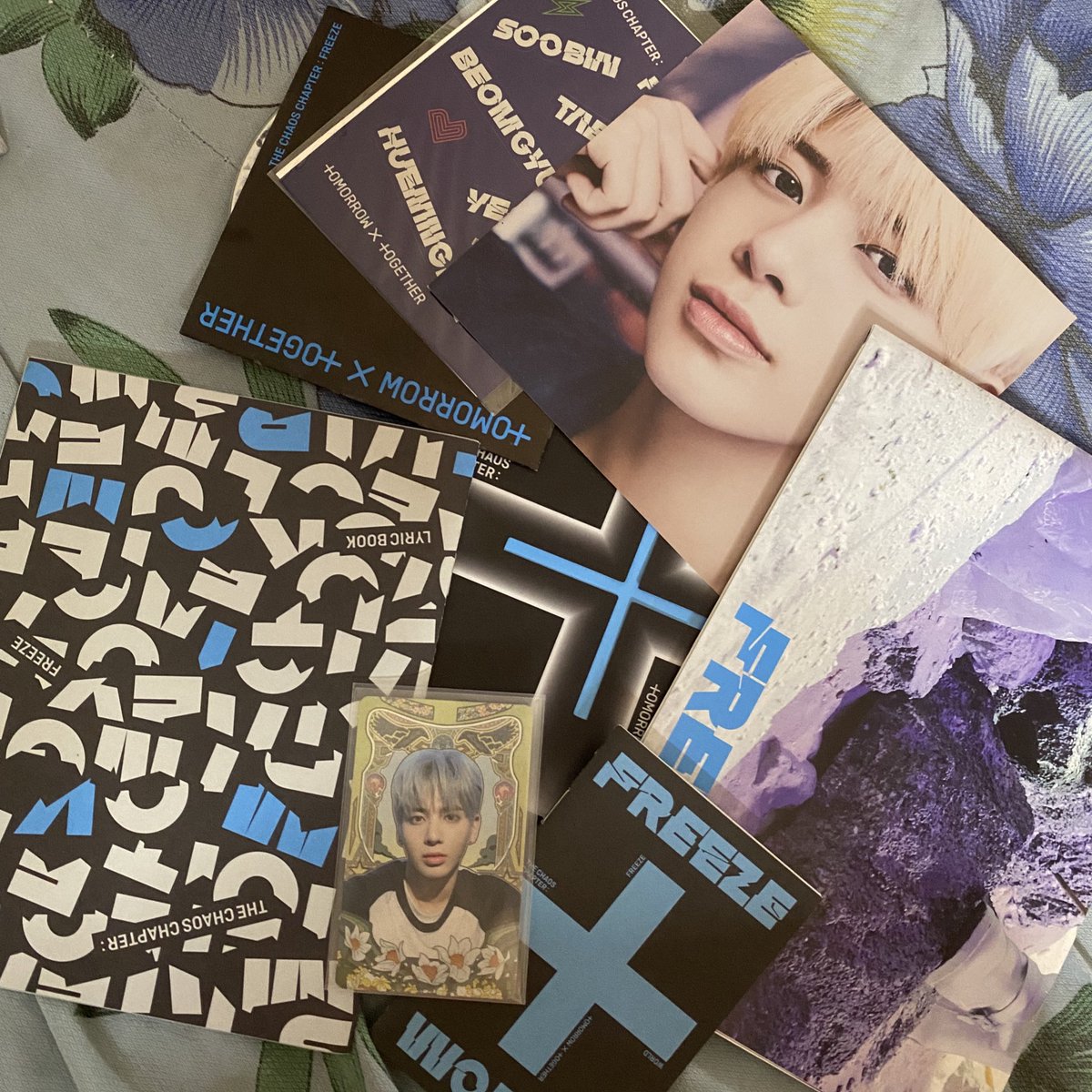 _ellyscart's tweet photo. WTS LFB IC QS PH

🍀TXT - The Chaos Chapter Freeze: World Ver. UNSEALED SET (w/o pc, postcard [change to minisode postcard])- ₱400
🍀 7/10 condi

Tomorrow X Together yeonjun soobin
photocard merch collection album dvd cd wtb lfs heuningkai taehyun beomgyu https://t.co/i1CtQB6heB