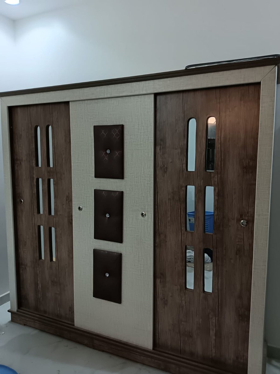 ابوعمر لنقل وشراء الأثاث المستعمل بالرياض غرف نوم مكيفات مطابخ مجالس شاشات ثلاجات افران حي النرجس حي الياسمين حي العارض حي الملك فهد حي العليا حي الواحه حي النفل حي الربيع حي التعاون حي الهدي حي حطين 0554589703