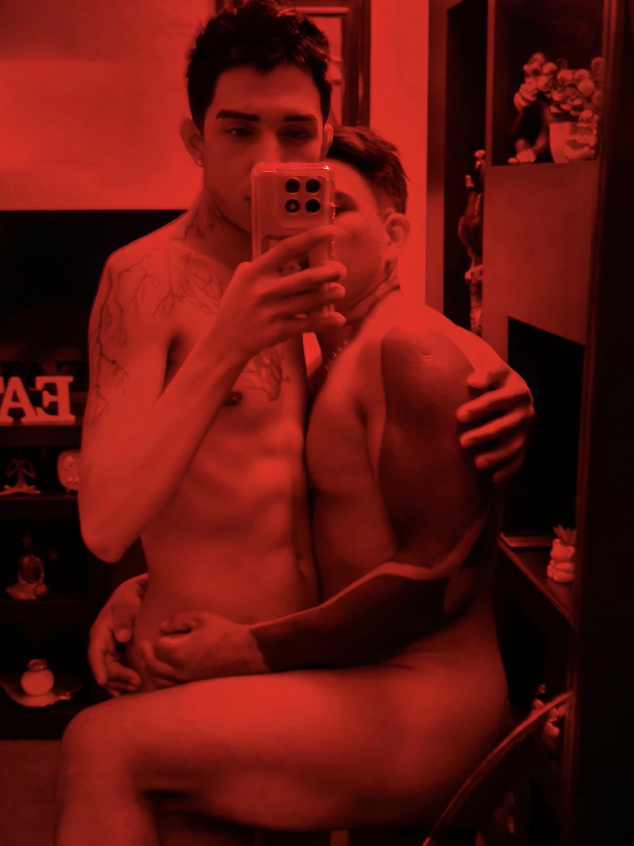 SGCHAKALITOSEX's tweet photo. QUE RICO ES TENER A MI VATO ASI LA.NETA ES ALGO ESPECIAL 🔥🔞🔞🔞🍆🍆🍆🍆💧💧💧 https://t.co/wLPM9n54mj