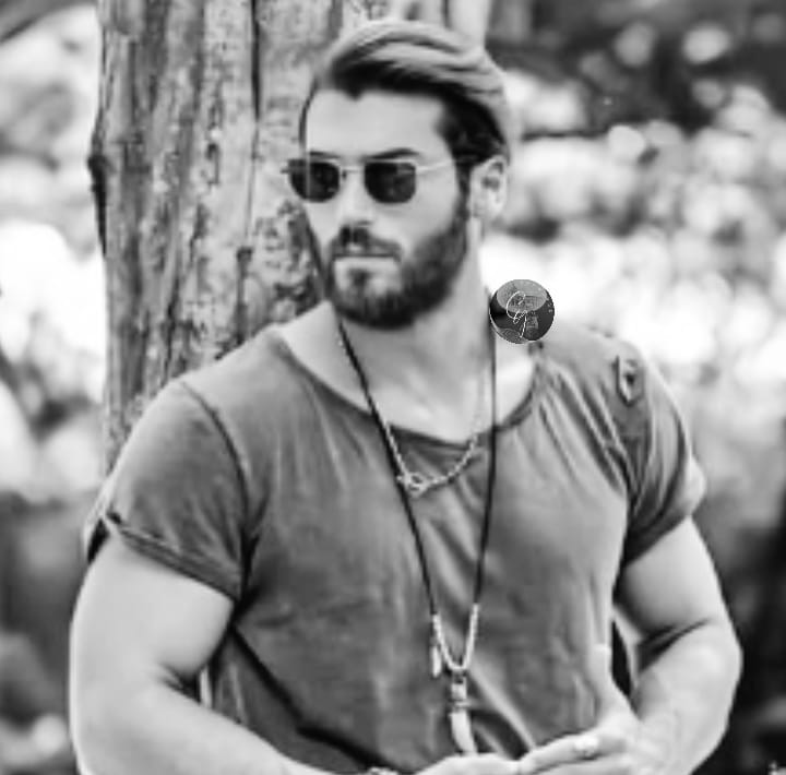Il vero fascino è involontario.
#CanYaman