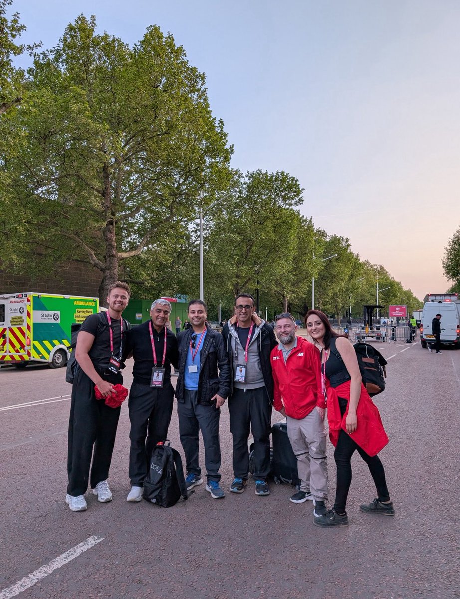 Raghav Bhatia (@drraghavbhatia) on Twitter photo Huge congratulations to all the incredible runners at the #TCSLondonMarathon yesterday! Proud to have been part of an amazing team of volunteers supporting the event! Until next year! ❤️ <a href="/stjohnambulance/">St John Ambulance England</a> <a href="/LondonMarathon/">TCS London Marathon</a> <a href="/SSharmacardio/">Sanjay Sharma</a> <a href="/DrAneilMalhotra/">Prof Aneil Malhotra</a> <a href="/DrSaranMarwaha/">Dr Saran K Marwaha</a> Huge congratulations to all the incredible runners at the #TCSLondonMarathon yesterday! Proud to have been part of an amazing team of volunteers supporting the event! Until next year! ❤️ <a href="/stjohnambulance/">St John Ambulance England</a> <a href="/LondonMarathon/">TCS London Marathon</a> <a href="/SSharmacardio/">Sanjay Sharma</a> <a href="/DrAneilMalhotra/">Prof Aneil Malhotra</a> <a href="/DrSaranMarwaha/">Dr Saran K Marwaha</a>