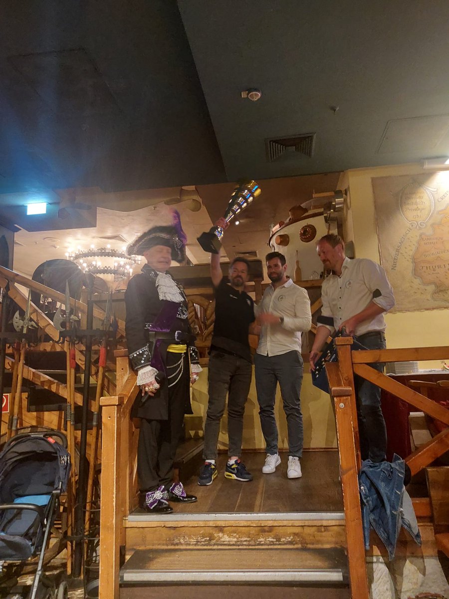 Česká fotbalová reprezentace lékařů tweet media