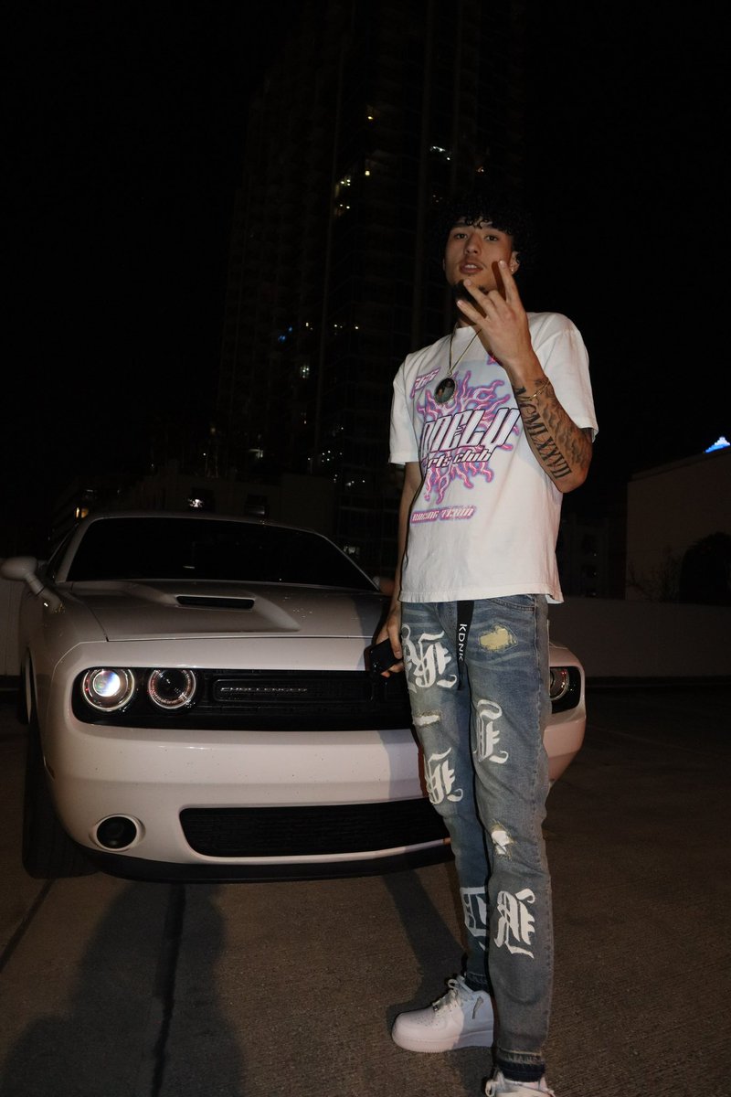 kenny 💰 tweet media