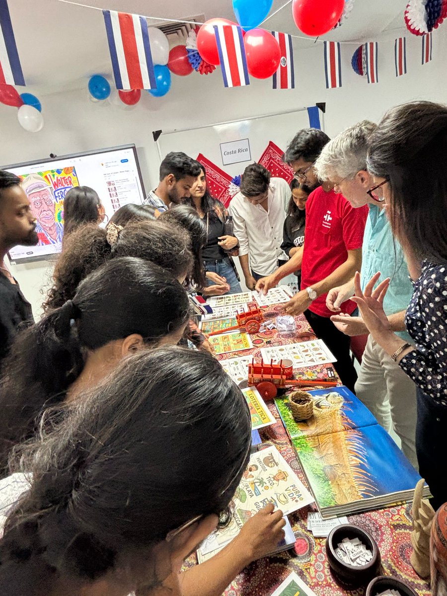 On April 26th, the Embassy participated in Spanish Day (E Day) organized by the Cervantes Institute in New Delhi, alongside other Latin American embassies. Visitors enjoyed tropical fruits, Costa Rican coffee, and traditional costumes at our stand.
